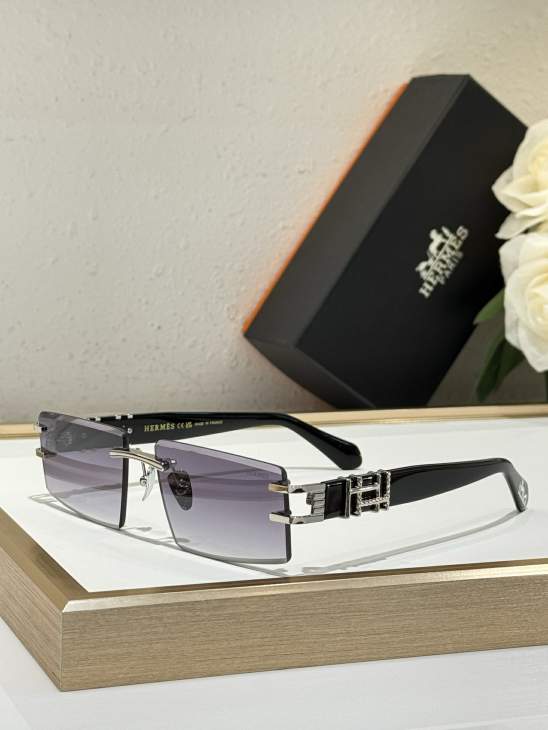 Picture of Hermes Sunglasses _SKUfw72123715fw
